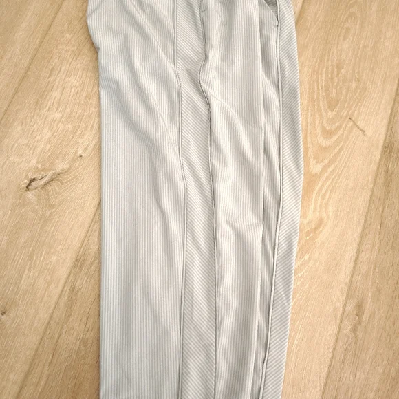 Athleta Brooklyn Ankle Pant Trouser Sz 6 Gray Stripe - Picture 4 of 9